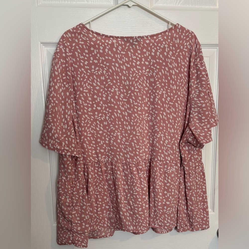 Peplum Rose/White Top 3X - Picture 2 of 8